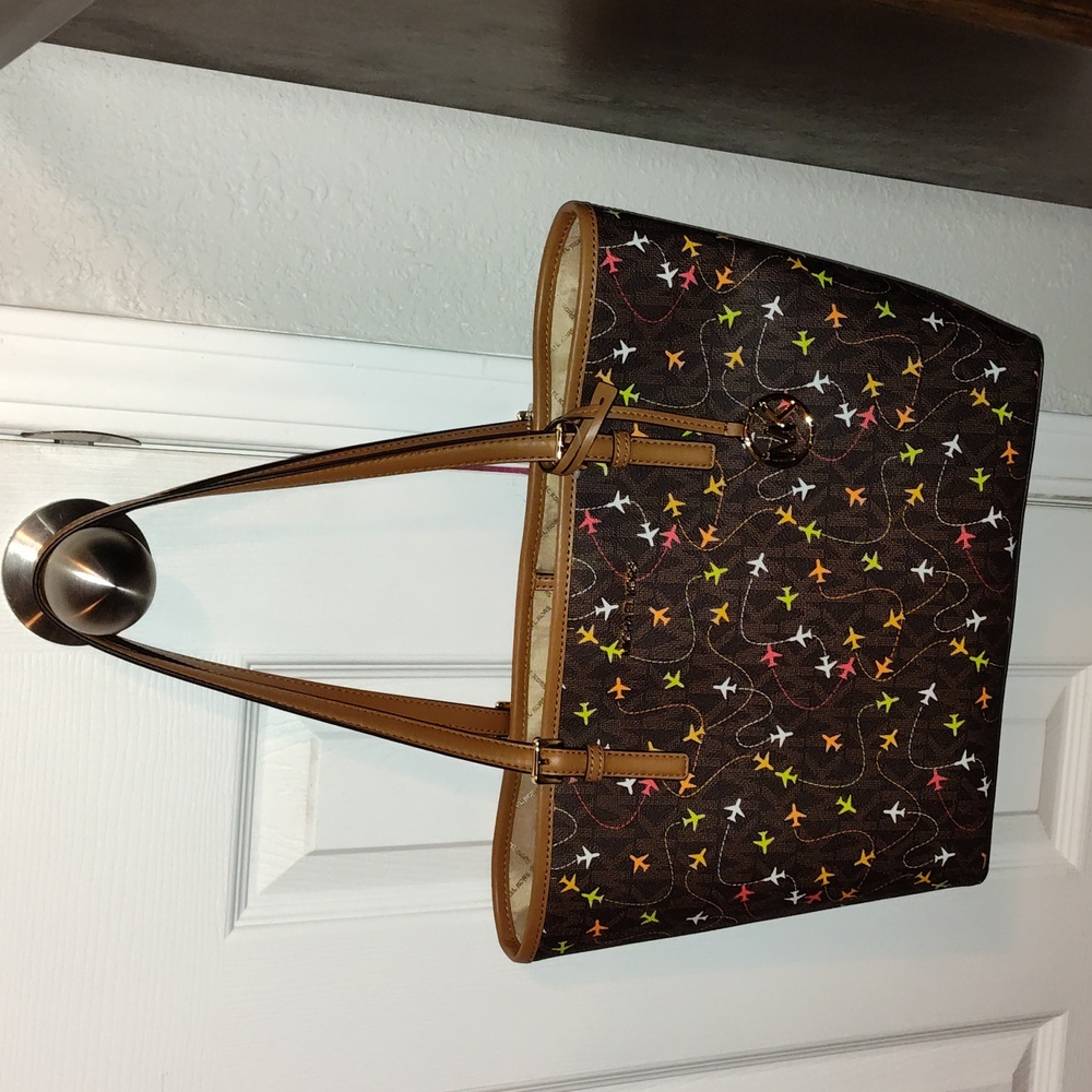 Michael Kors Jet Set Bag